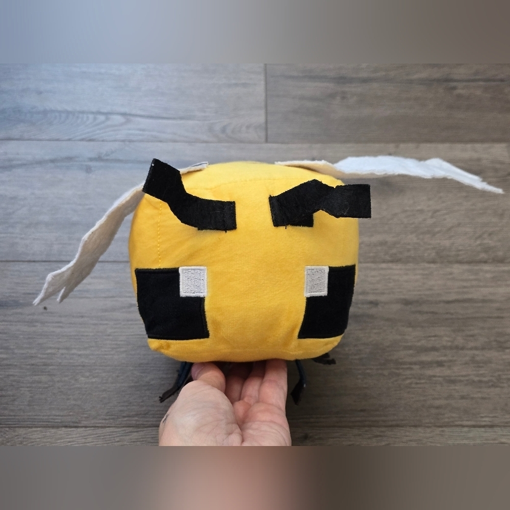 Minecraft Bee Plush Stuffed Toy Cute Cozy - Picture 4 of 7